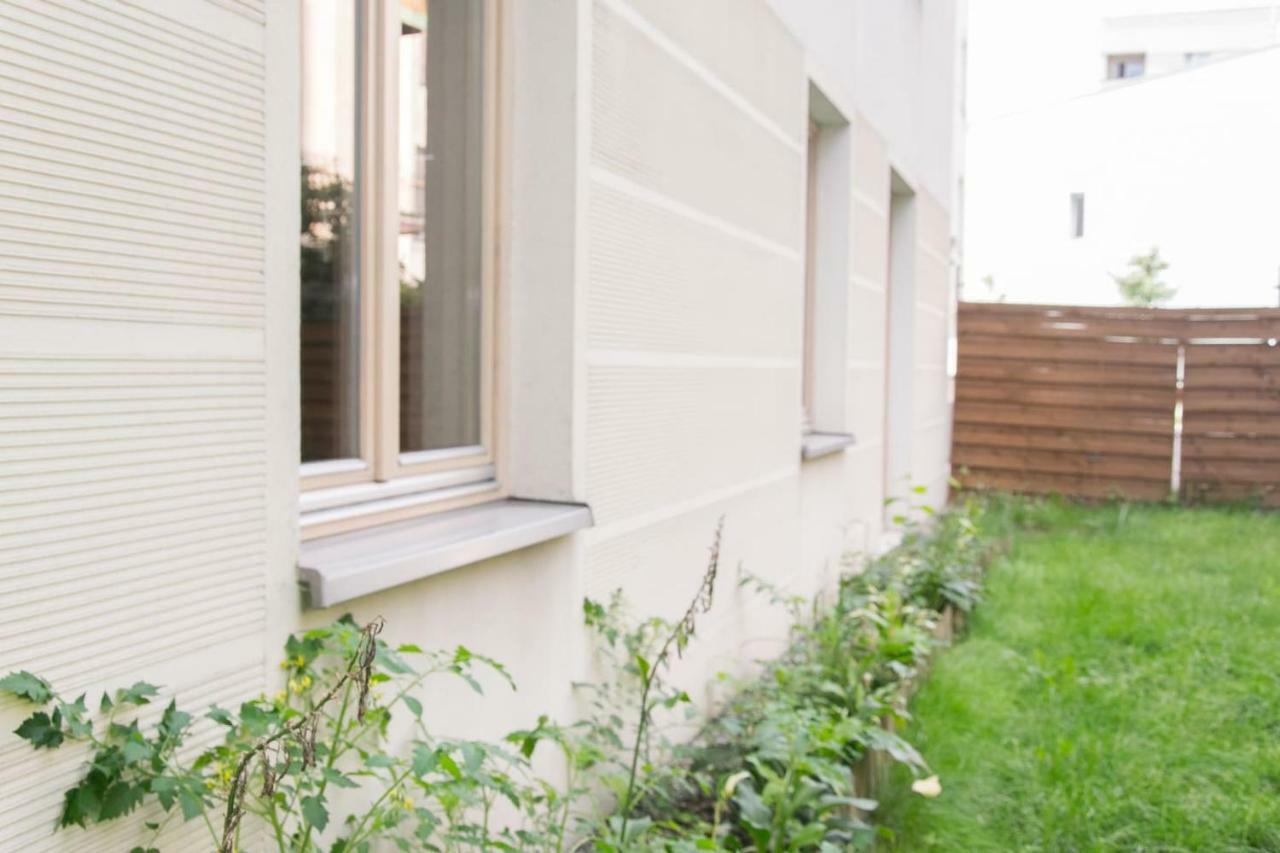Private Garden In City Center P4You Pl クラクフ エクステリア 写真